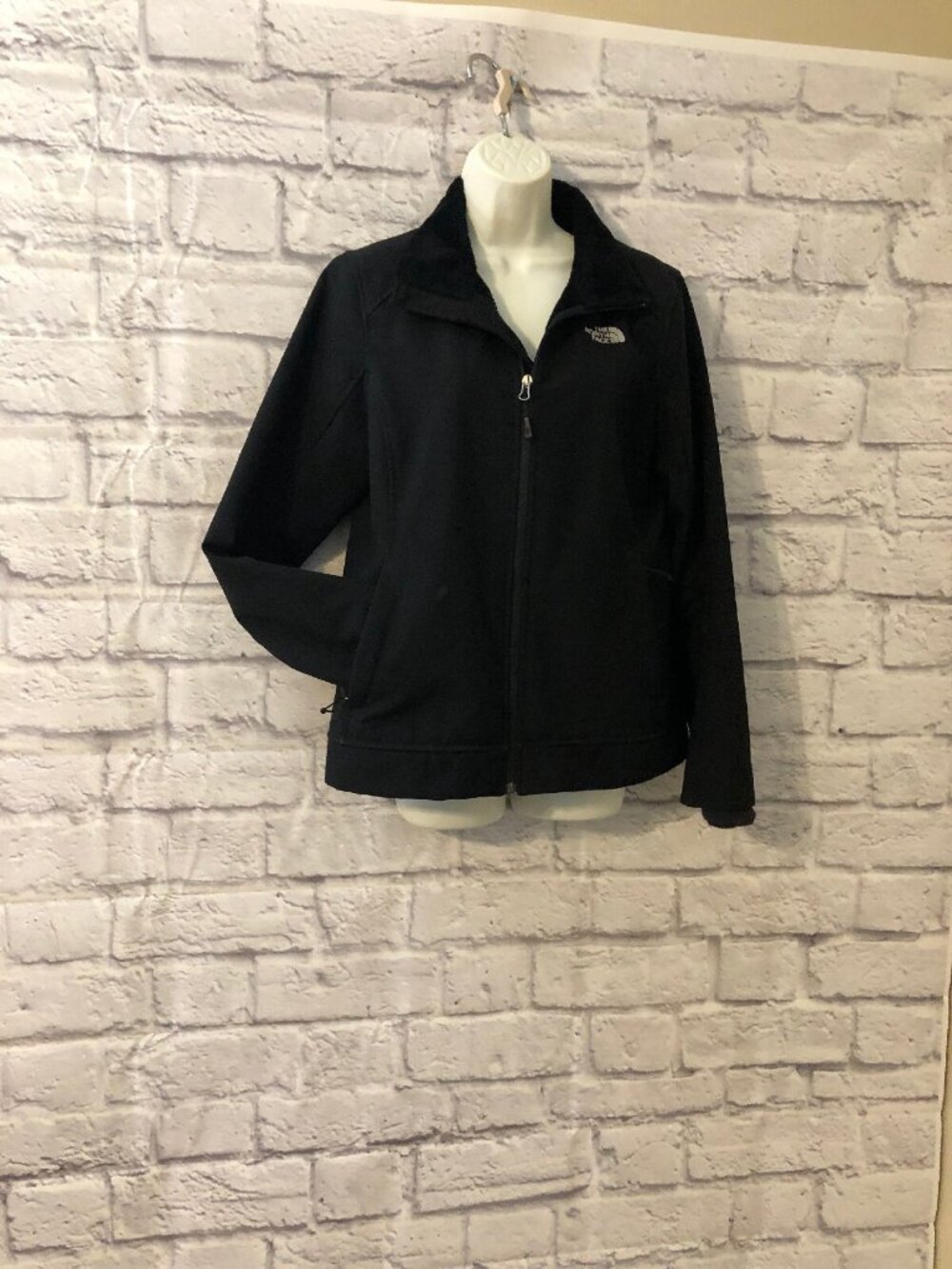 North Face Womens Soft Shell Jacket Black Medium Sports Hiking Water Resistant - Picture 5 of 9